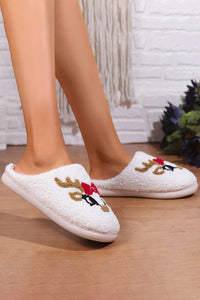 White Christmas Cartoon Pattern Plush Slippers